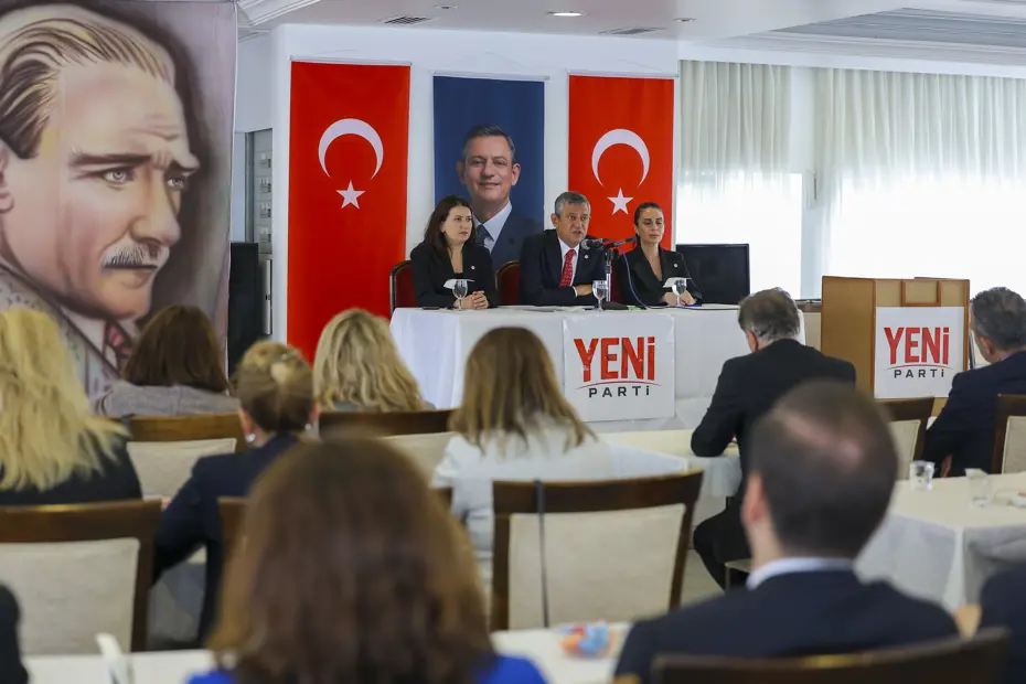 Özgür Özel Yeni Parti