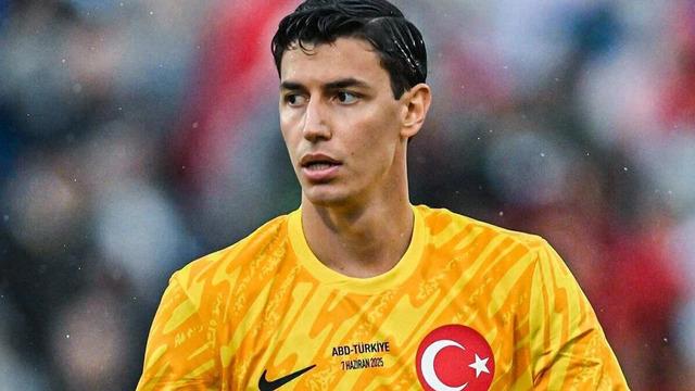 Berke Özer İmza